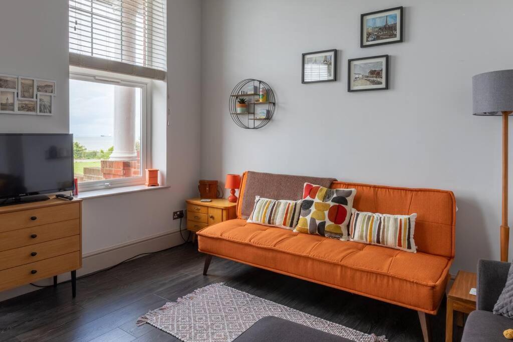 Waves@walpole - 2 Bed Flat With Amazing Sea Views